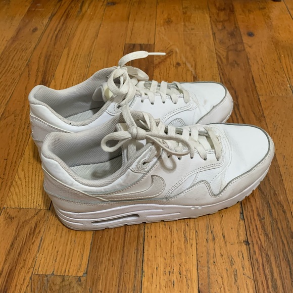 Nike Air Max Sneakers - Picture 2 of 5